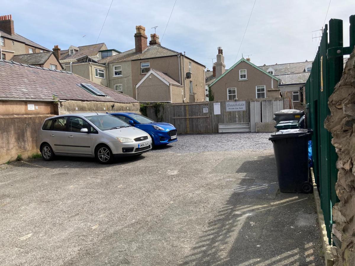Delightful 3 Bedroomed Cottage In ランディドノー エクステリア 写真